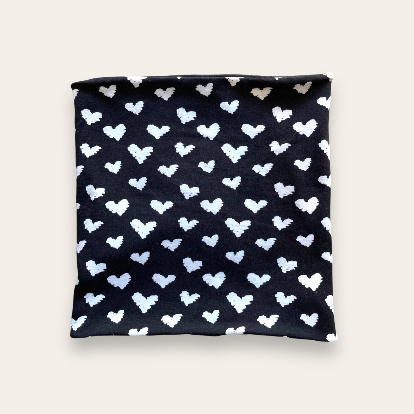 Cuello polar de adulto, Corazones polar negro