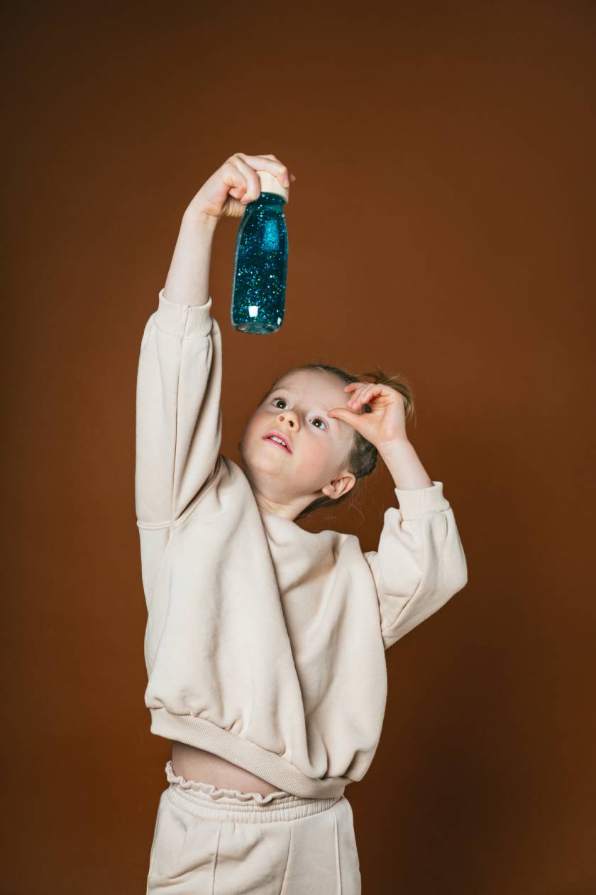 Botella sensorial, Float Bottle Turquoise- Petit Boum