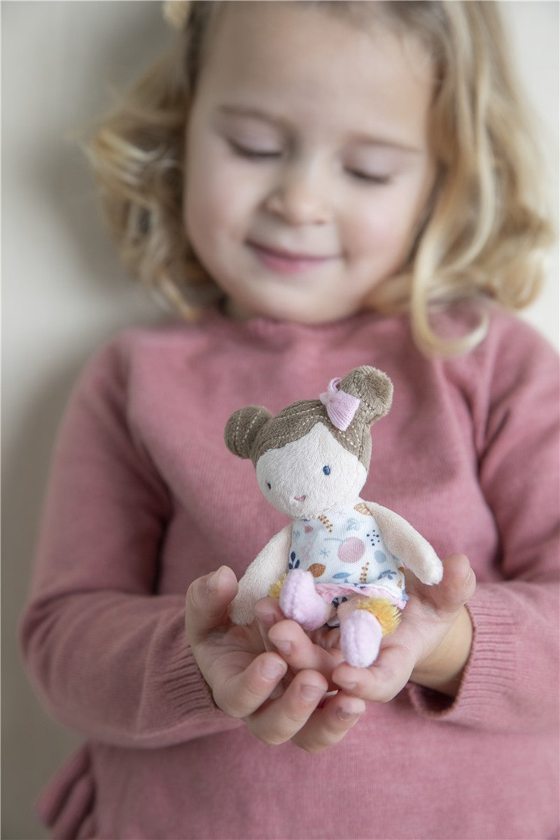Rosa muñeca blandita pequeña - Little Dutch