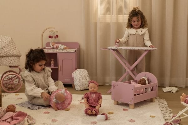 Muñeca Livia, hace pipí - Little Dutch