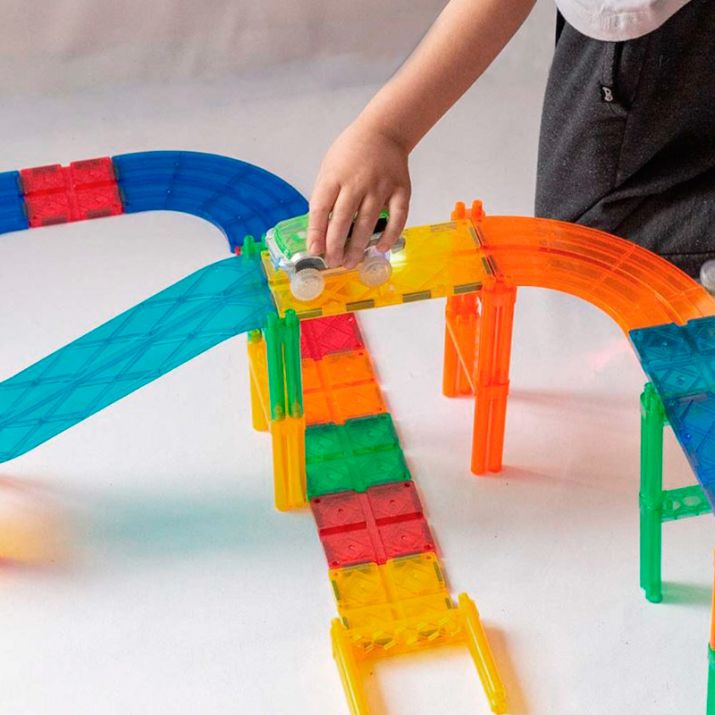 Imanix pista de coches 105 piezas - Braintoys