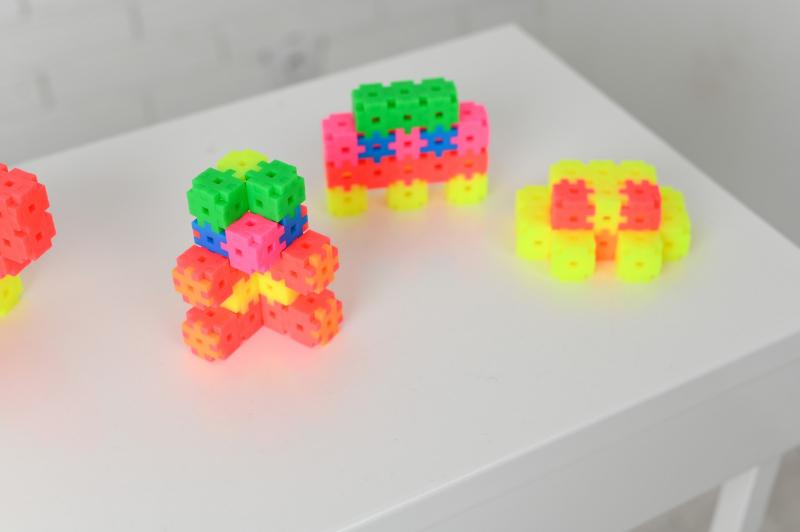 Meli Basic Neón Travel Box 250 piezas