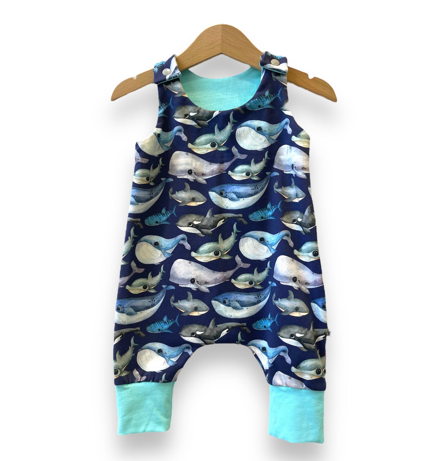 Peto ballenas con verde agua