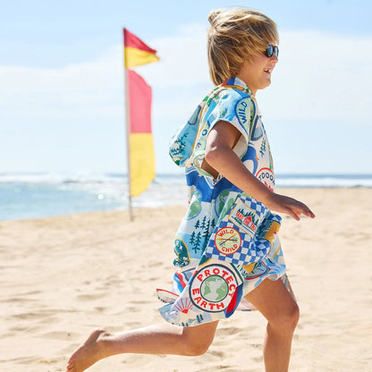 Poncho Into the Wild - Dock & Bay