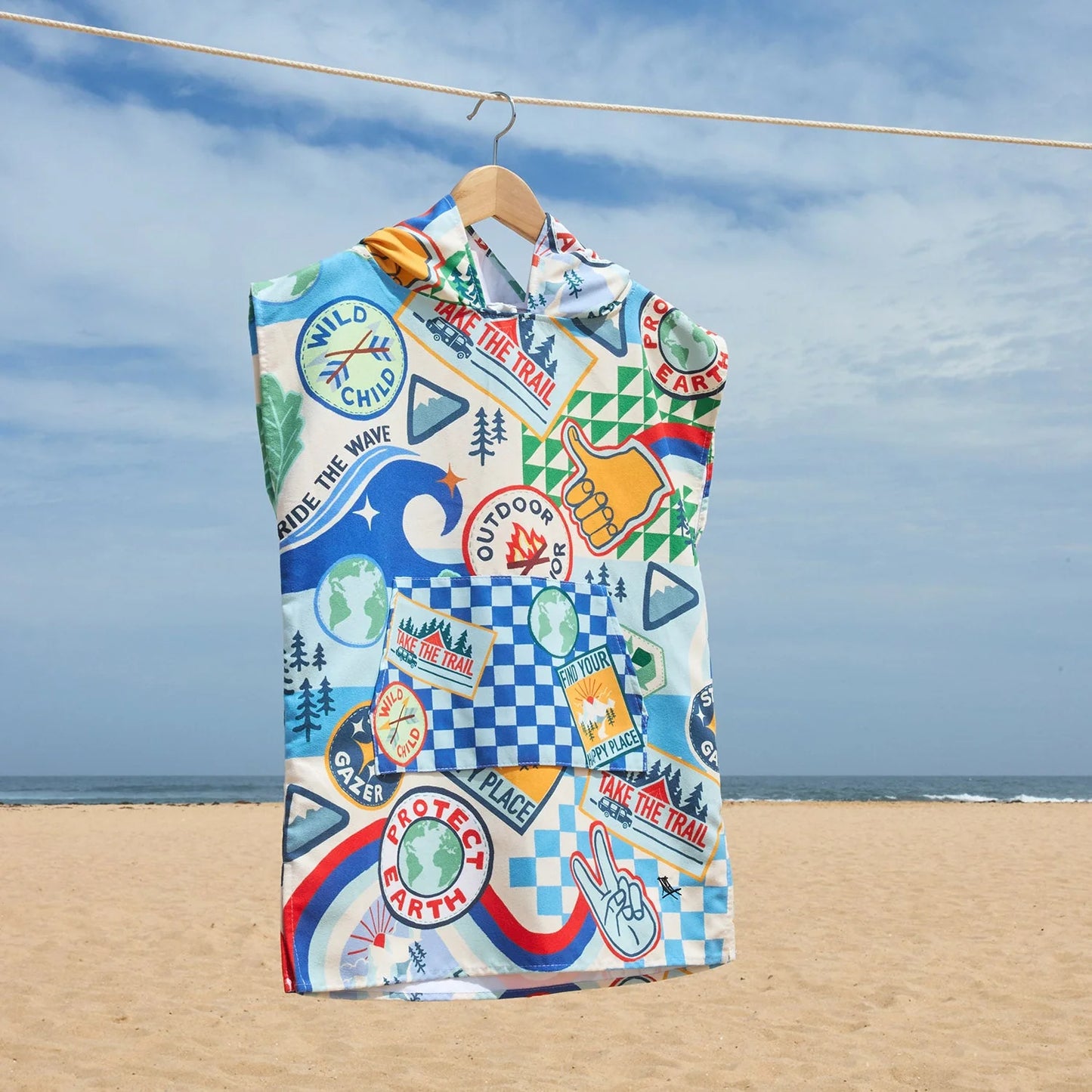 Poncho Into the Wild - Dock & Bay