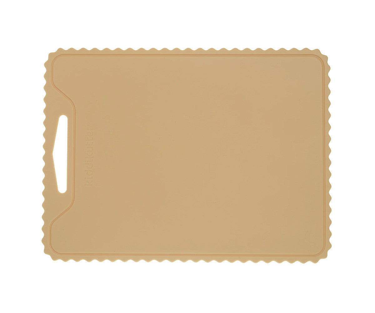 Tabla de corte de silicona antideslizante, Cream - KiddiKutter