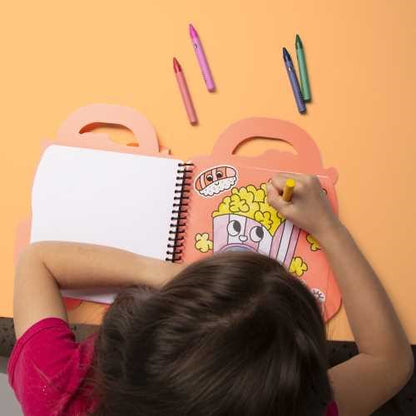 Libro con pinturas y pegatinas, Yummy - Omy