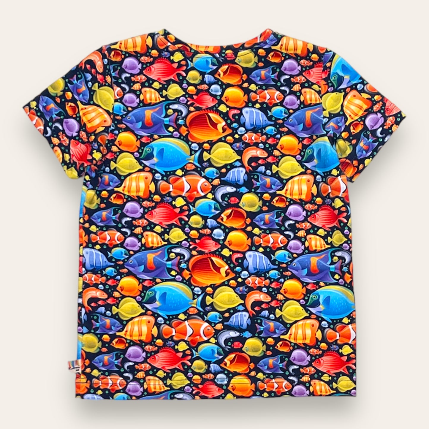 Camiseta peces colores - Kurmi Kids