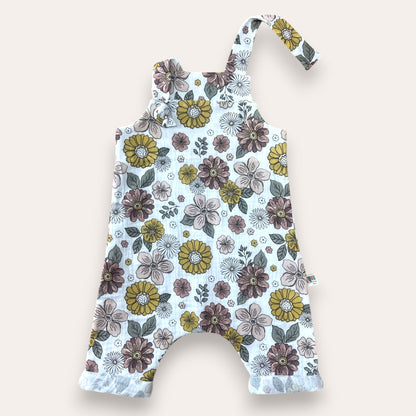 Peto muselina flores fondo blanco roto - Kurmi Kids
