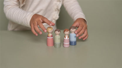 Set familia Rosa para casa de muñecas - Little Dutch