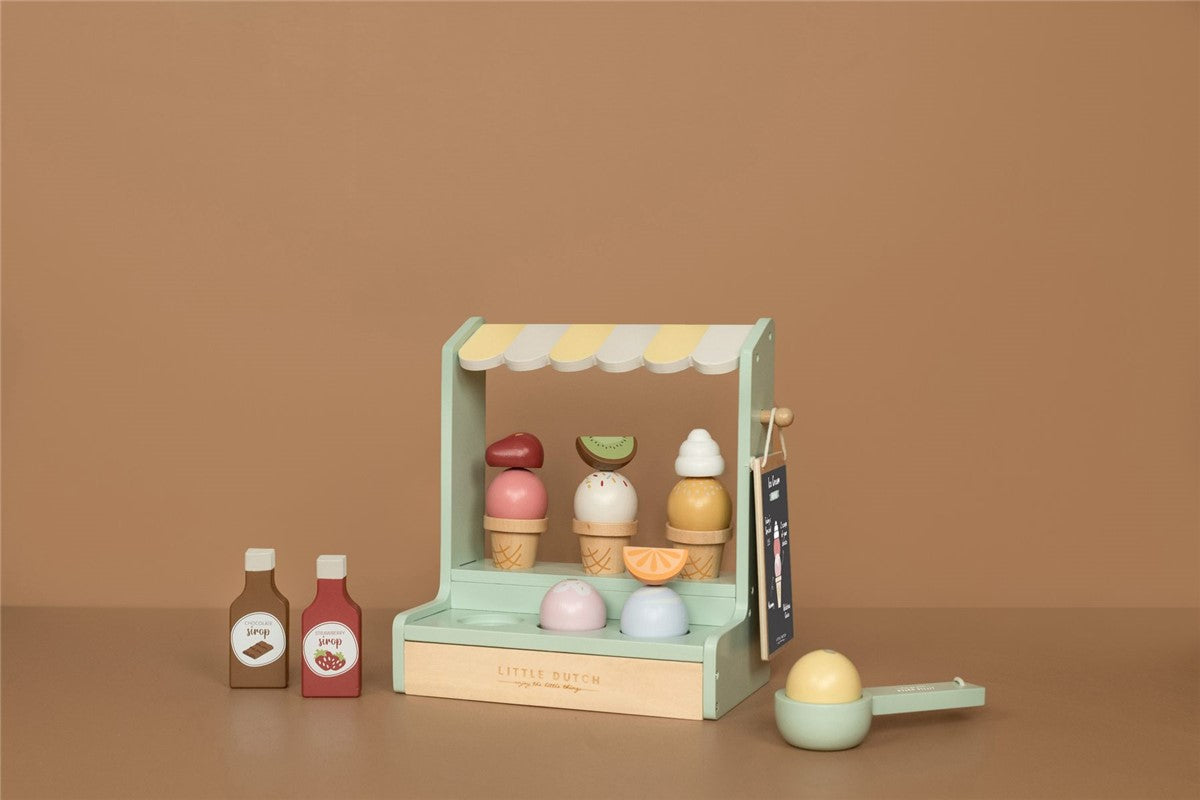 Puesto de helados de madera - Little Dutch