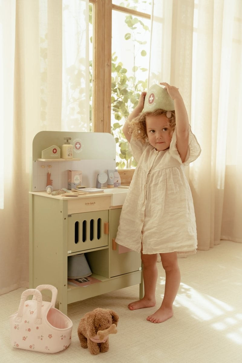 Perrito peluche Jackie con bolsa - Little Dutch