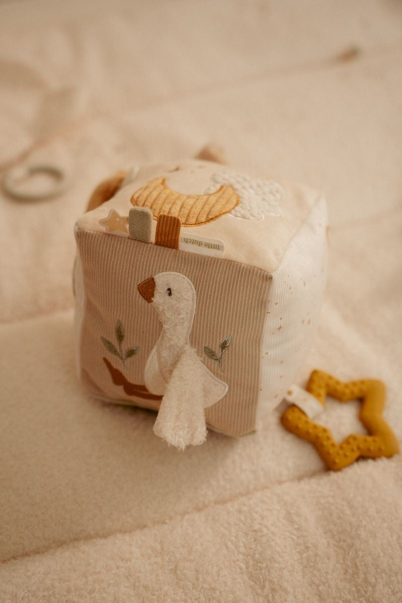 Cubo actividades Newborn Natural - Little Dutch