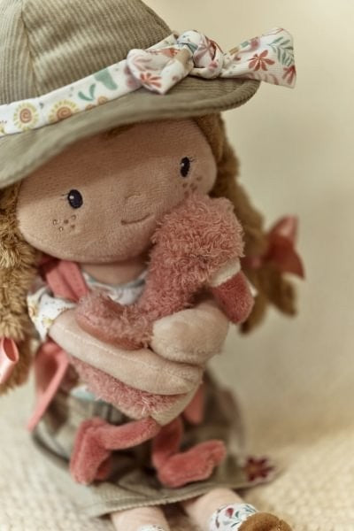 Rosa exploradora, muñeca blandita - Little Dutch